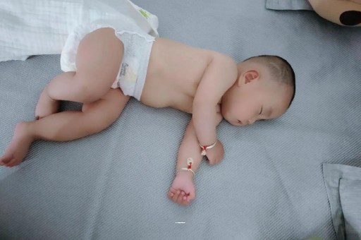 莱阳没满月的宝宝